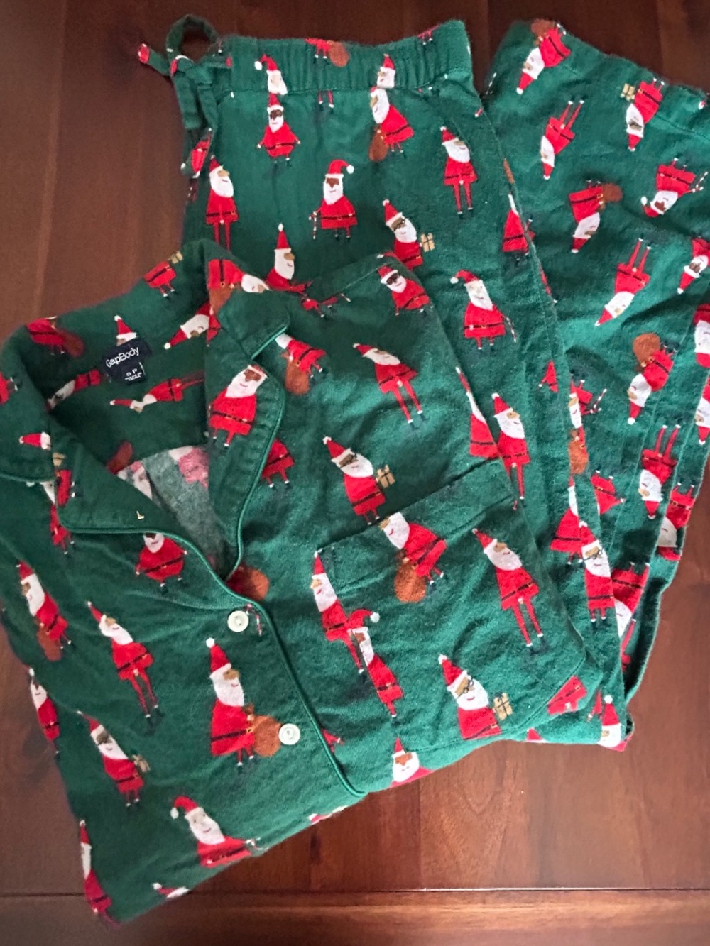 Cozy Green Santa Claus Print Flannel Pajamas | Holiday 2-Piece Sleepwear Set,
